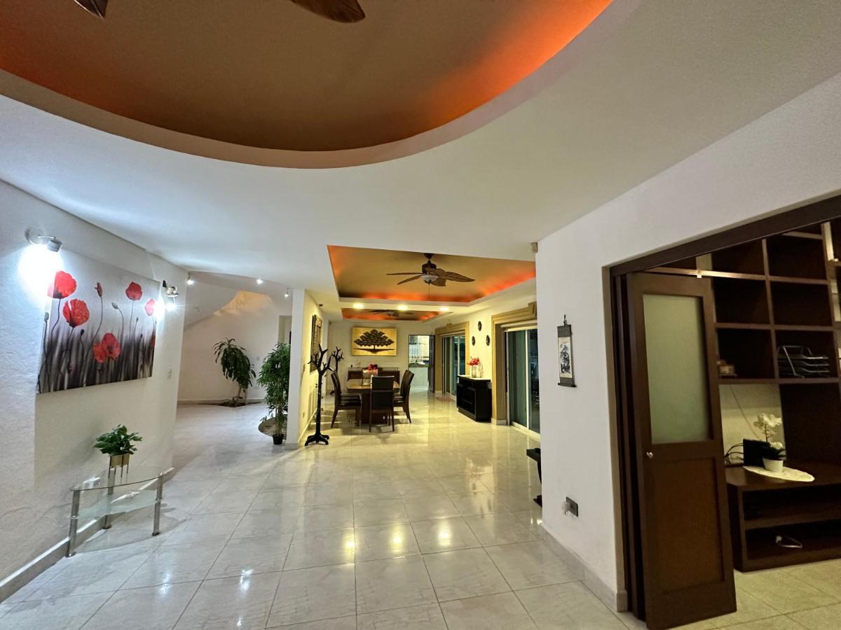 Casa Sasha'S Mini Palace Канкун Екстериор снимка