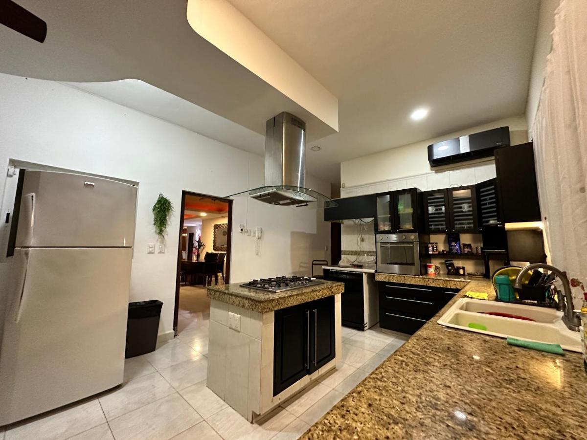 Casa Sasha'S Mini Palace Канкун Екстериор снимка