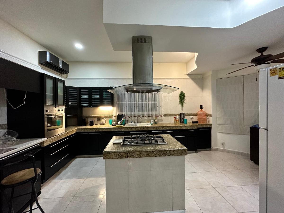 Casa Sasha'S Mini Palace Канкун Екстериор снимка