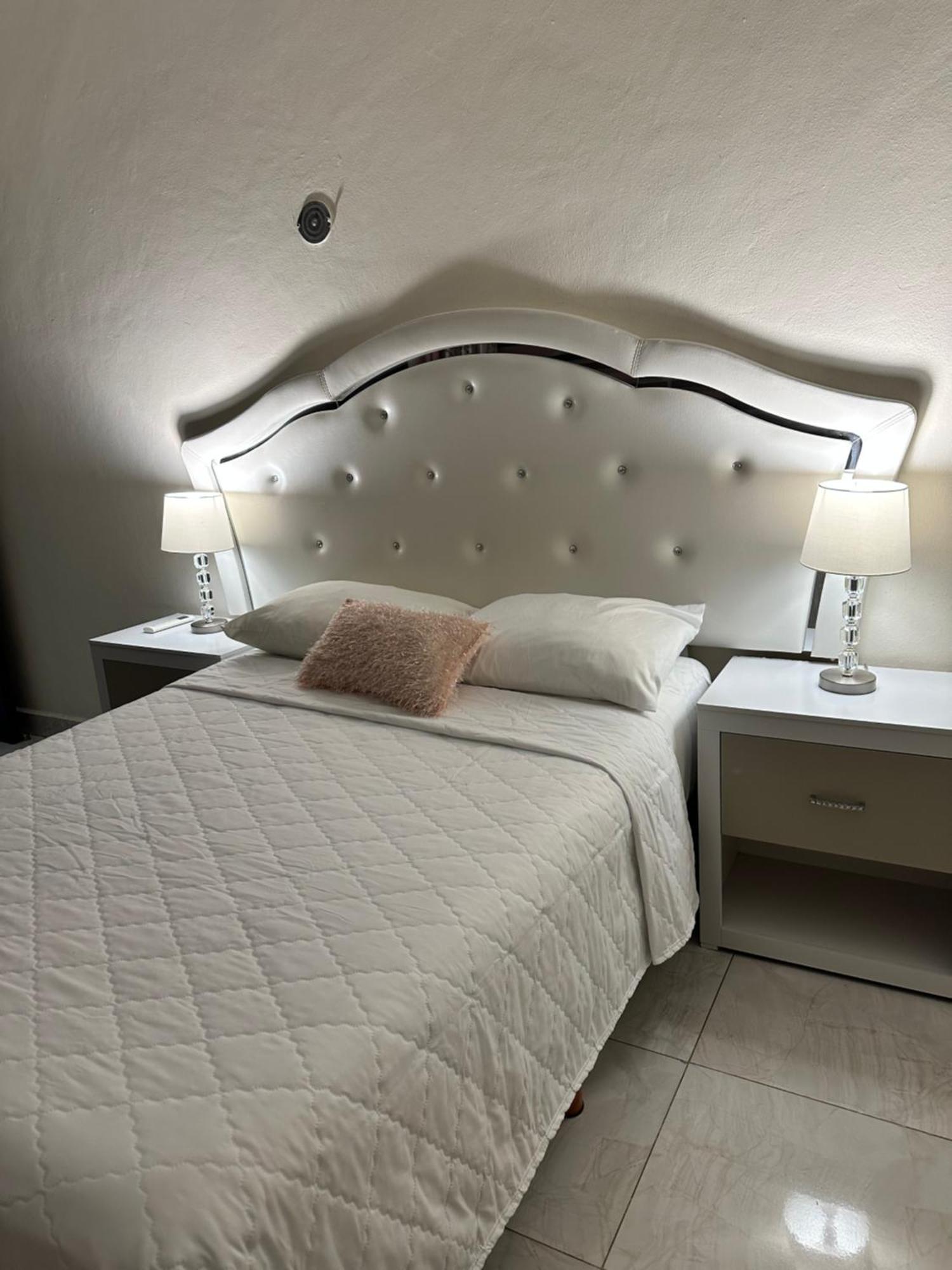 Casa Sasha'S Mini Palace Канкун Екстериор снимка